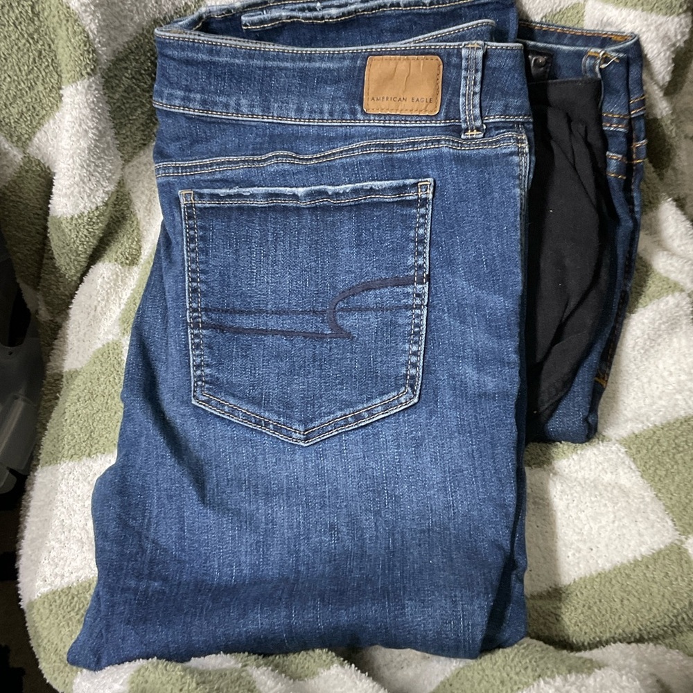 American Eagle Outfitters Blue Cropped Jeans